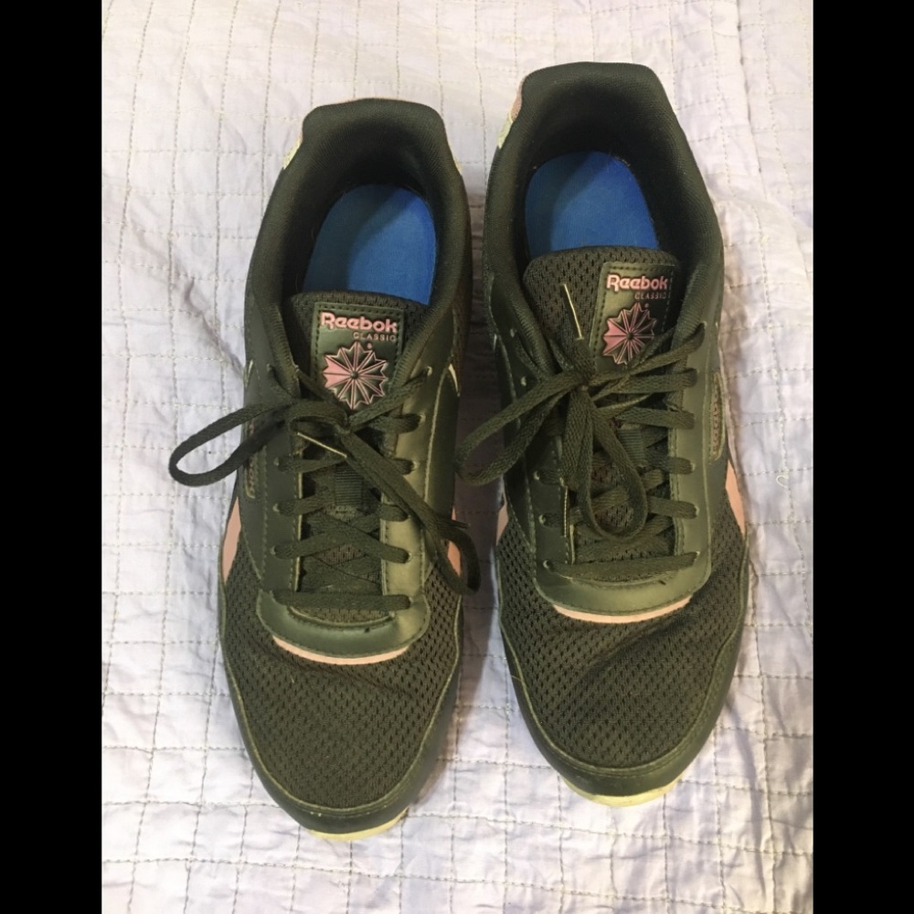 Women’s athletic shoes